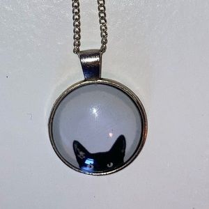 cat necklace!